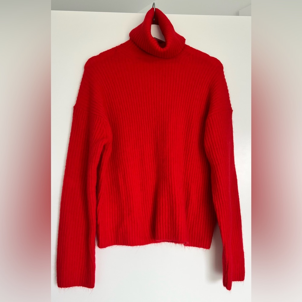 H&M Bright Red Ribbed Turtleneck Cropped Sweater S - Picture 1 of 7